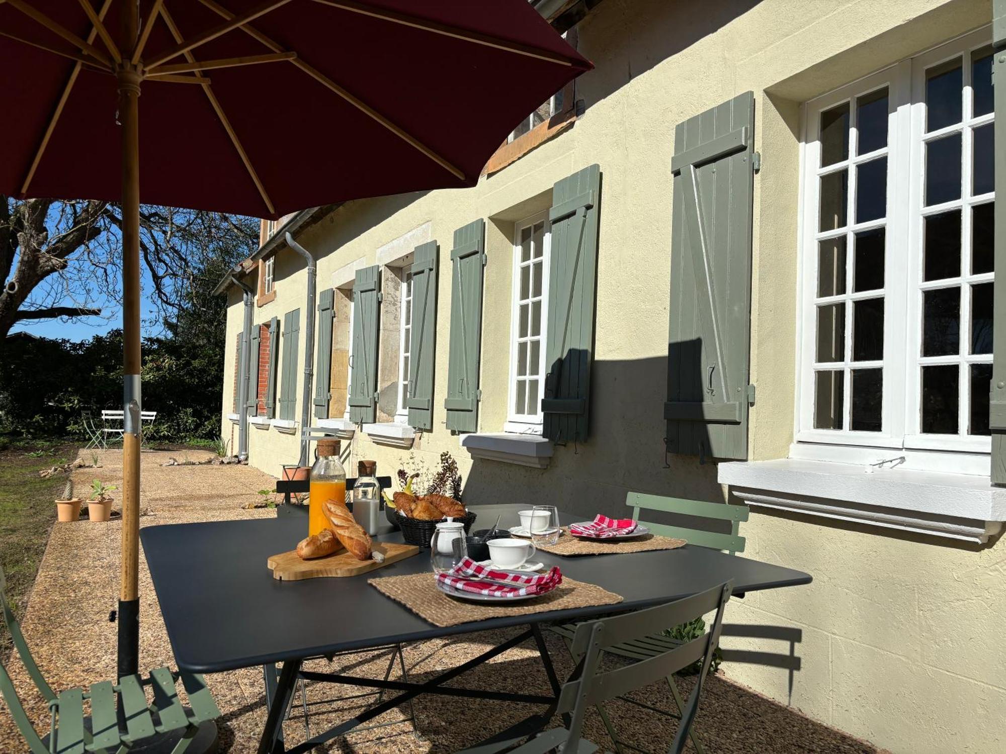 La Haute Tremiere Charenton-du-Cher Exteriör bild